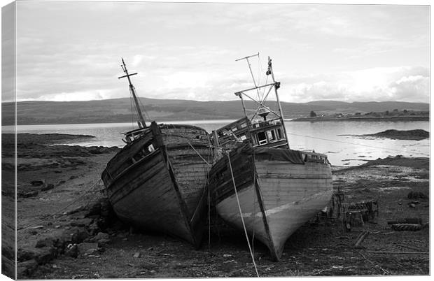 Isle of Mull Boats Canvas Print by Lisa Shotton