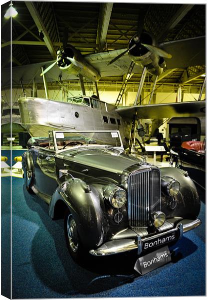 Classic Bentley Canvas Print by Robin East