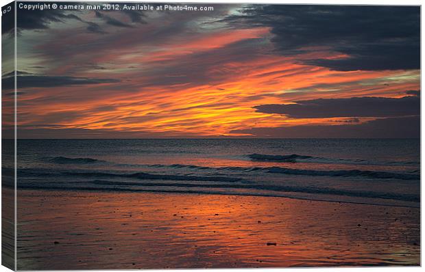 Sunrise sea Canvas Print by camera man
