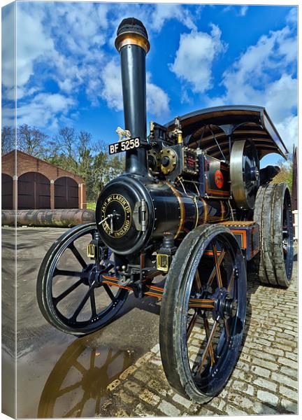 Traction Engine Canvas Print by Kevin Tate