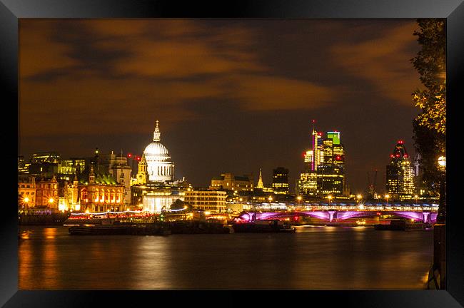 St Pauls london Framed Print by Clive Eariss