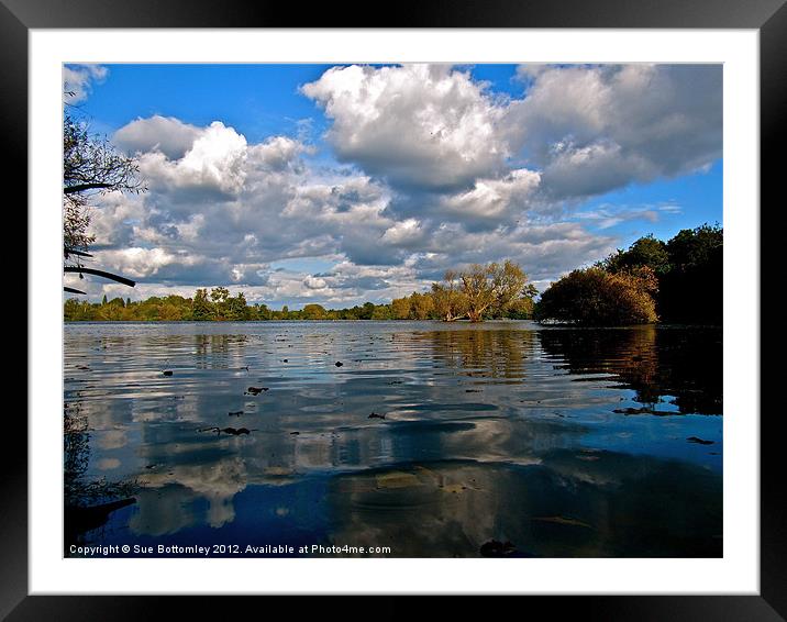 Stockers Lake reflection (2) Framed Mounted Print by Sue Bottomley