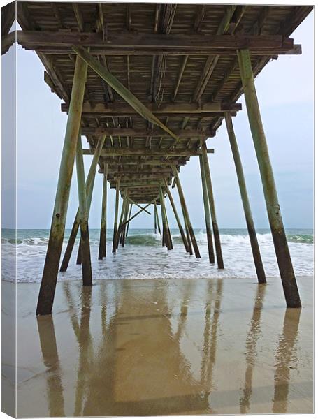 Pier at Wrightsville Beach, NC Canvas Print by Jonathan Siviter