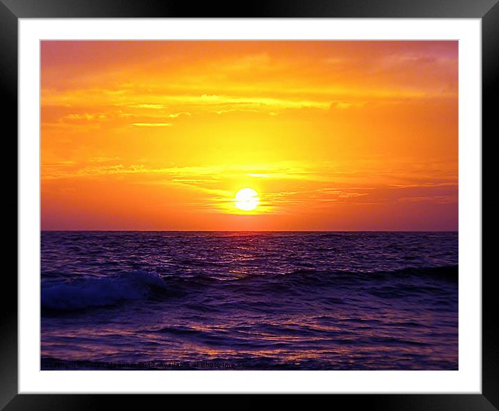 To End A Beautiful Day Framed Mounted Print by Susan Medeiros