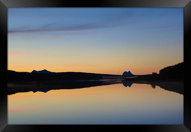 Suilven and Cul Mor Sunset Reflections Framed Print by Derek Beattie