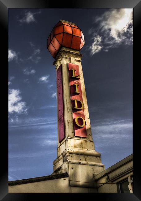 The Lido Framed Print by Ian Hufton