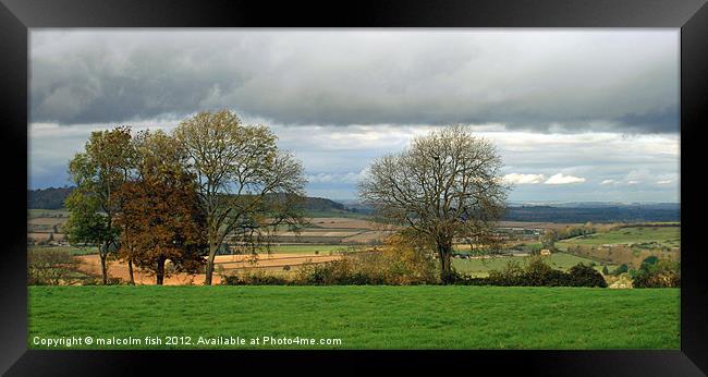 COTSWOLDS COUNTRYSIDE. Framed Print by malcolm fish