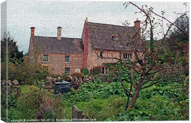 14TH CENTURY MANOR HOUSE Canvas Print by malcolm fish