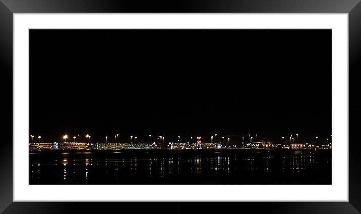 southampton night scene Framed Mounted Print by Donna Collett