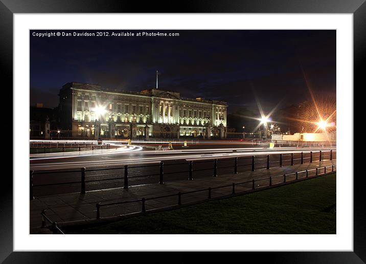 Speed of Light Buckingham Palace Framed Mounted Print by Dan Davidson
