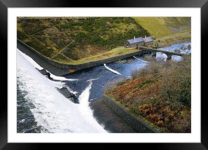 Rhayader Dam & Old Bridge Framed Mounted Print by les tobin