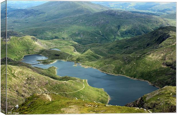 Summit of Mount Snowdon Canvas Print by Elaine Steed