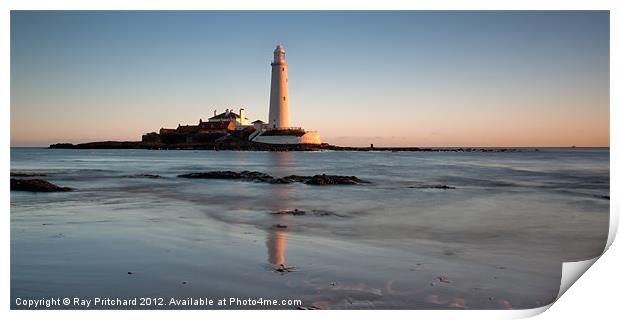 St Marys Lighthouse Print by Ray Pritchard