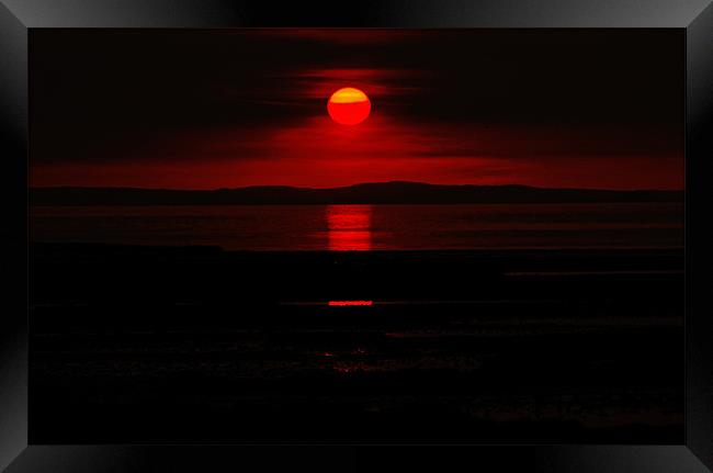 red sky at night Framed Print by jane dickie
