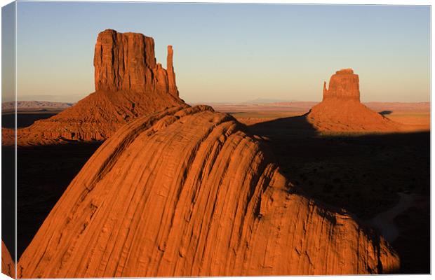Monument valley sunset Canvas Print by Thomas Schaeffer