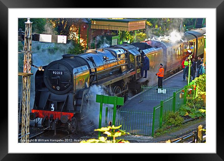 Mid Hants 9F 92212 at Alresford station Framed Mounted Print by William Kempster