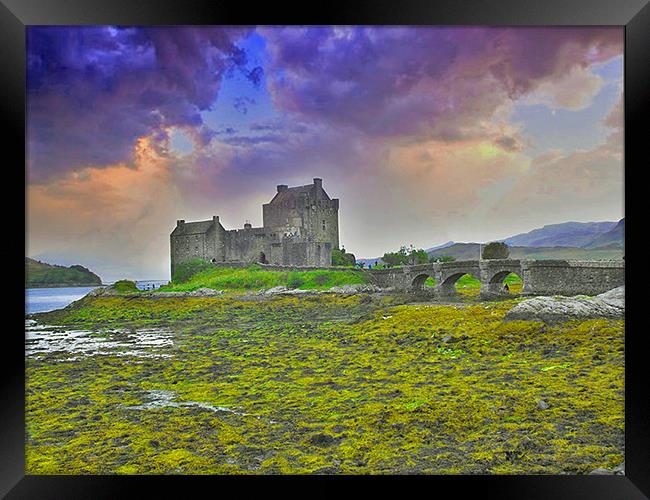 Eilean Donan Castle Framed Print by paul jenkinson