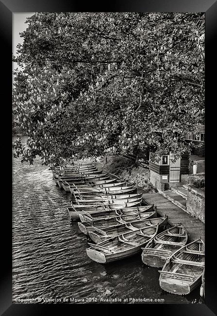 River Stour Boats Framed Print by Vinicios de Moura