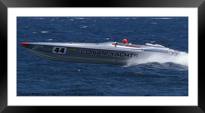 Open powerboat racer Framed Mounted Print by Malcolm Snook