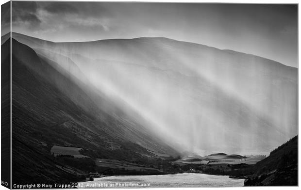 Heavy showers over Tal y Llyn Canvas Print by Rory Trappe