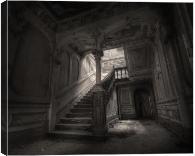 :The old grand: Canvas Print by andrew bagley