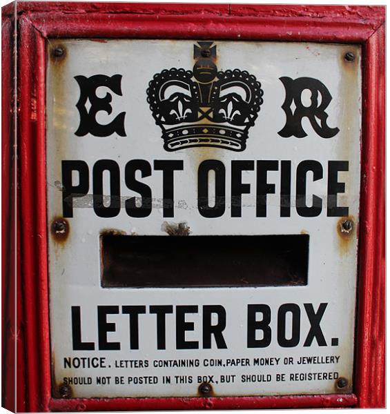 Vintage post box Canvas Print by Gavin Wilson
