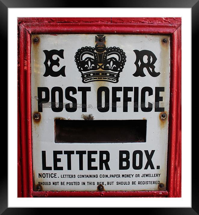 Vintage post box Framed Mounted Print by Gavin Wilson
