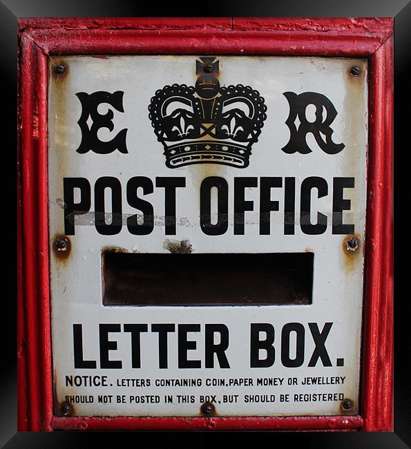 Vintage post box Framed Print by Gavin Wilson