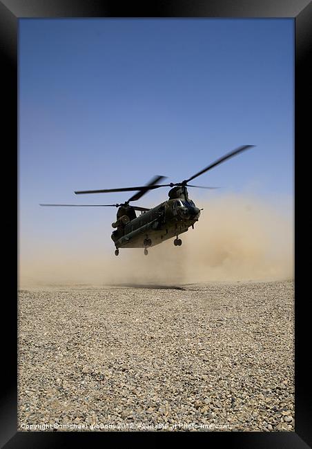 chinook helicopter landing Framed Print by mick gibbons