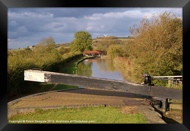 Napton Locks, Oxford Canal, Warwickshire Framed Print by Robin Dengate
