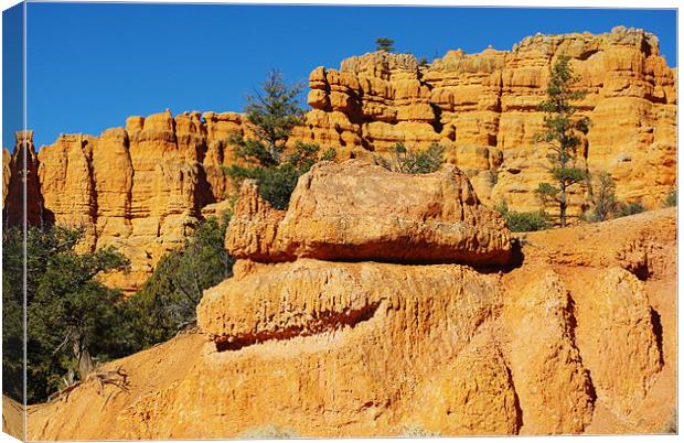 “Smiling” red rock near Losee Canyon, Utah Canvas Print by Claudio Del Luongo