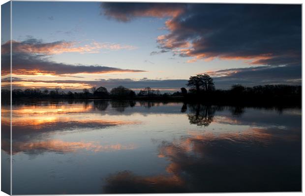 Sunrise on the River Trent Canvas Print by Tracey Whitefoot