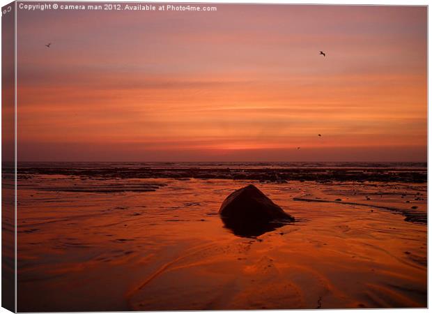 morning rock Canvas Print by camera man