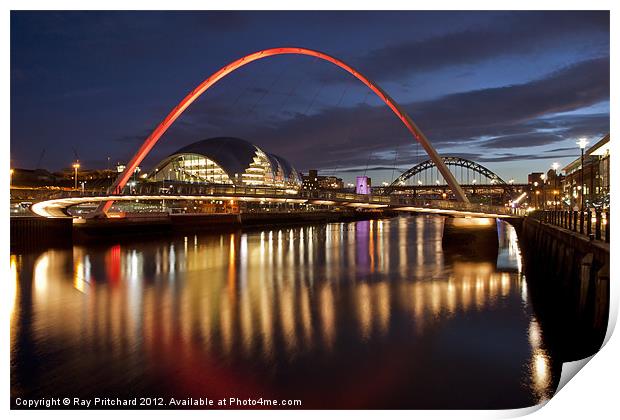 Millennium Bridge Across the Tyne Print by Ray Pritchard