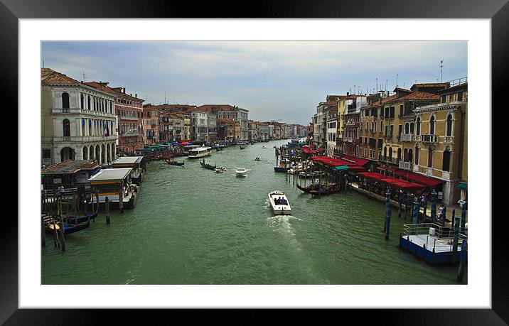 Rialto Bridge Venice Framed Mounted Print by Oliver Walton