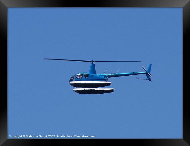 R44 Helicoper With Floats Framed Print by Malcolm Snook
