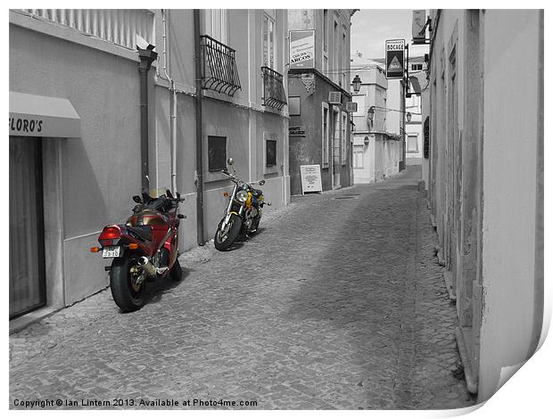 Streets of Italy Print by Ian Lintern