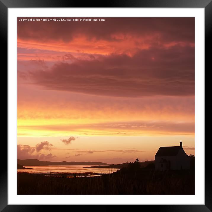 Silhouette against sunset colours Framed Mounted Print by Richard Smith
