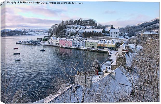 Portree harbour in the snow Canvas Print by Richard Smith