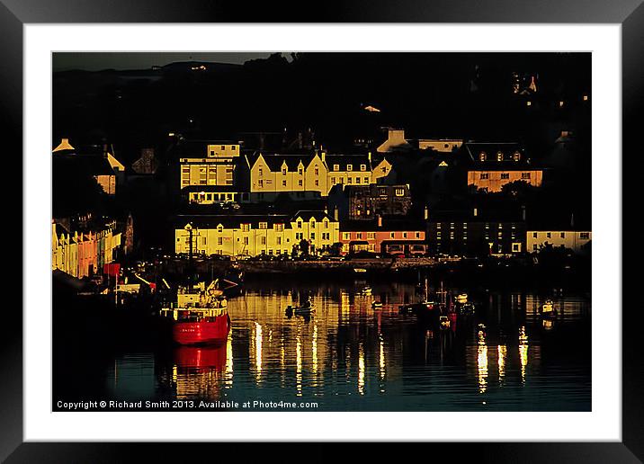 First sunlight hits Portree Framed Mounted Print by Richard Smith