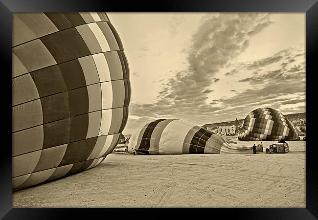 Daybreak blowing a Hot Air Balloon Framed Print by Arfabita  