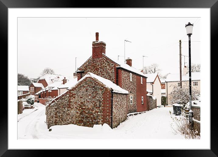 Flint cottage in snow Framed Mounted Print by Stephen Mole