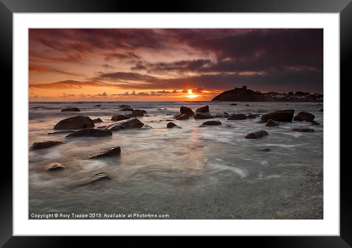 Criccieth boulders Framed Mounted Print by Rory Trappe