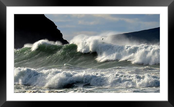 Swell coming in to Clogher beach Framed Mounted Print by barbara walsh