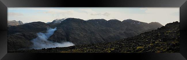 scafell masif Framed Print by eric carpenter