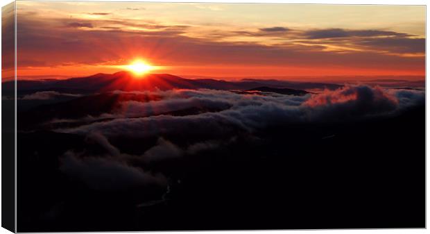 Sunrise over Wyvis Canvas Print by Macrae Images