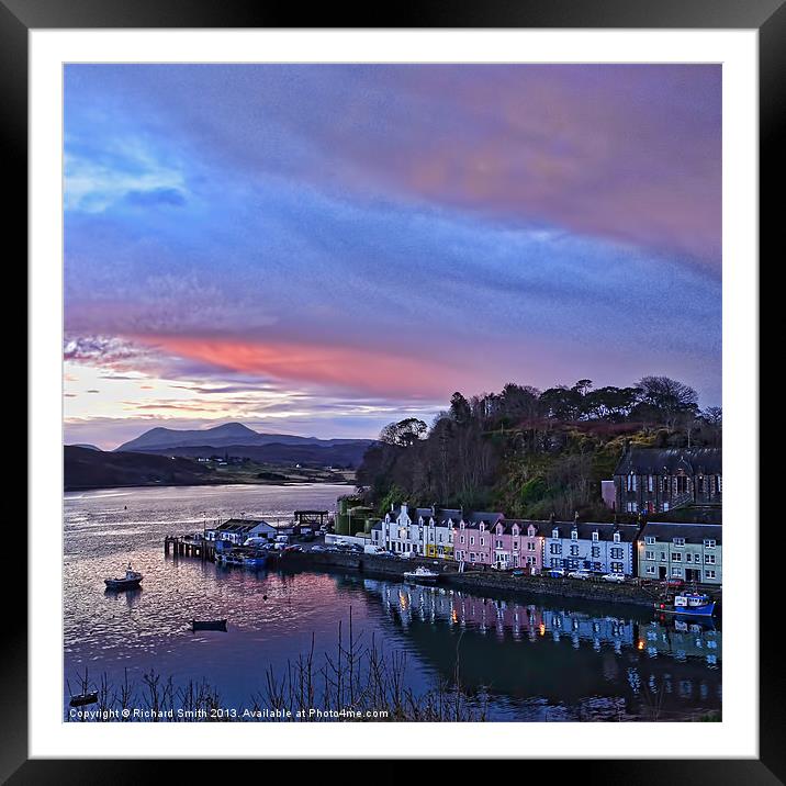 Another sunset Framed Mounted Print by Richard Smith
