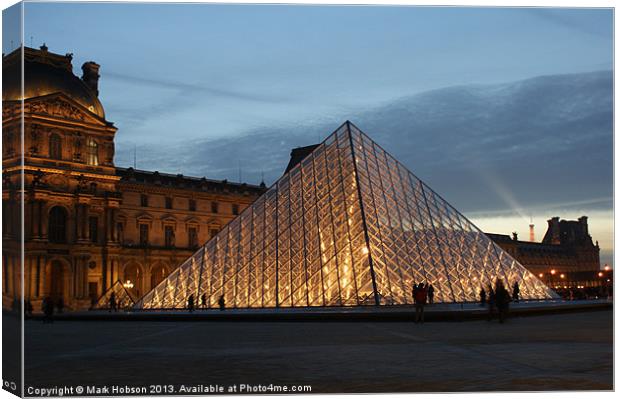 The Louvre Pryamid Canvas Print by Mark Hobson
