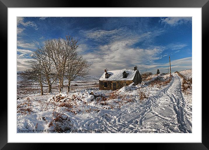 Derelict cottage in the snow Framed Mounted Print by Richard Smith
