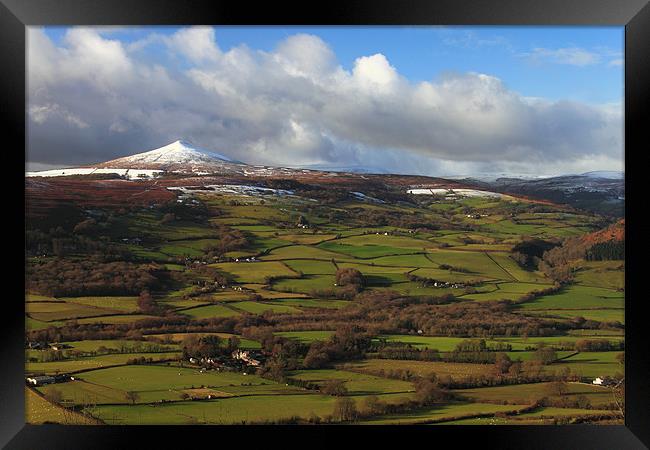 Sugar Loaf brecon beacons wales Framed Print by simon powell
